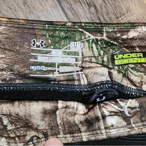 Under Armour Scent Control layer. Small - Picture 2 of 2